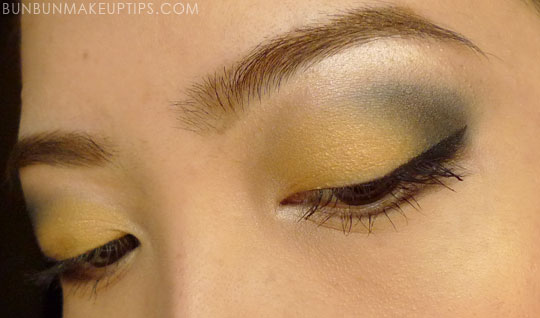 Makeup-Tutorial_MAC-Goldmine,-MUG-Peacock,-Urban-Decay-Smog_2
