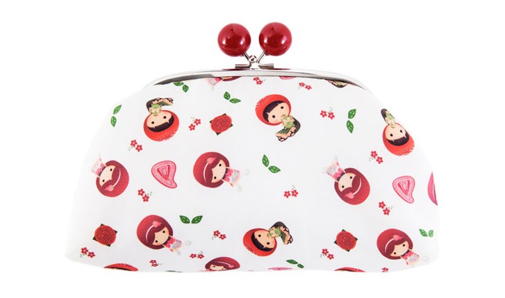 Gifts-for-Makeup-Lovers_cosmetic-pouch-angku-kueh-girl