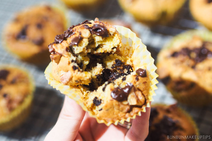 Pumpkin-Choc-Chunks-Walnut-Muffin-Recipe_5