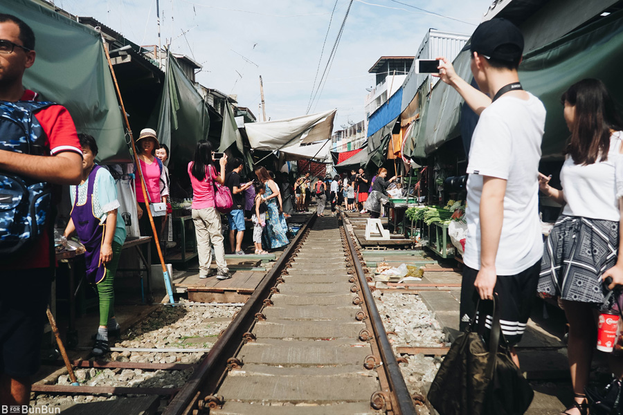 maeklong-railway-market-train-schedule_9