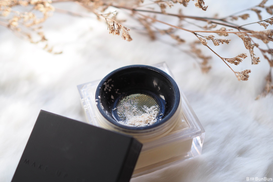 favorite-beauty-products-2016-review_5_make-up-store-primer-powder