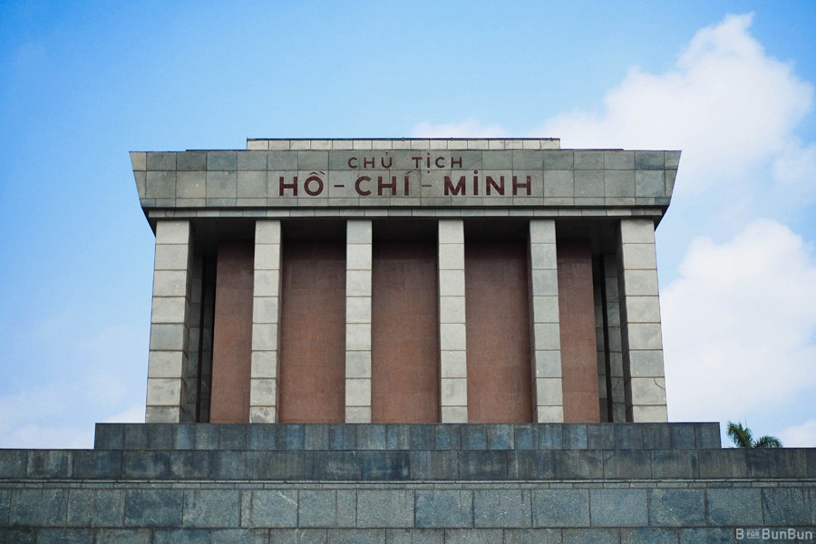 Hanoi-City-Tour-Ho-Chi-Minh-Mausoleum_2