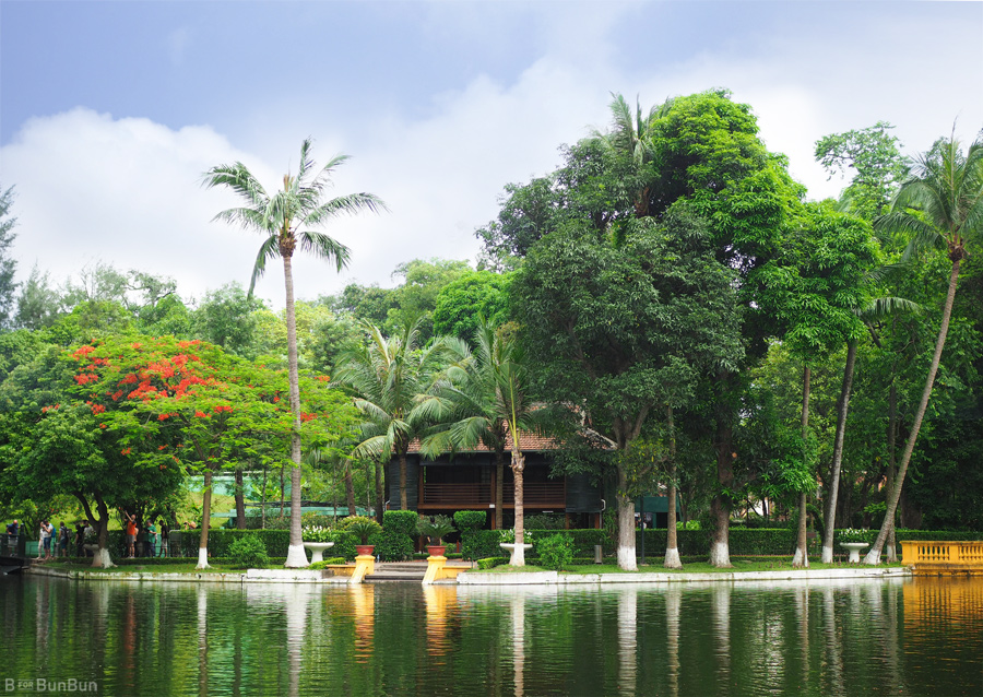 Hanoi-City-Tour-Ho-Chi-Minh-Mausoleum_4
